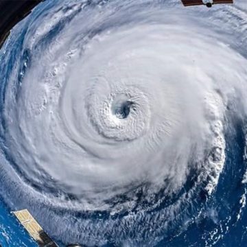 В США подсчитали ущерб от урагана “Флоренс”