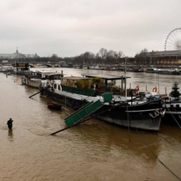 В Париж пришла большая вода: власти предпринимают меры