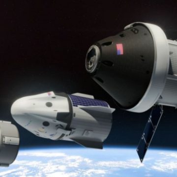NASA представило космонавтов для миссии SpaceX и Boeing