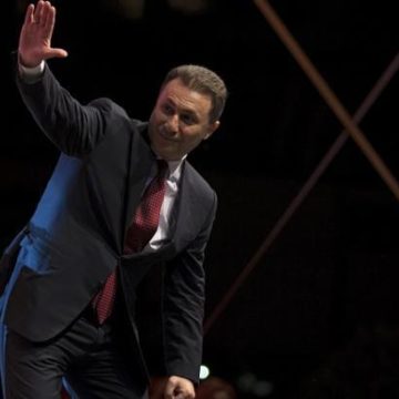 Осужденный экс-премьер Македонии попросил политического убежища в Венгрии