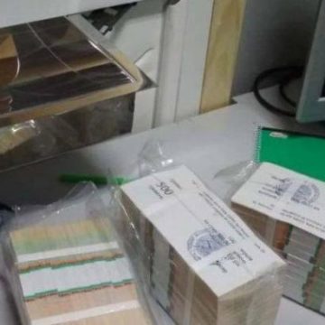 В Киеве задержали мошенников, которые пытались завладеть 45 тыс. долларов
