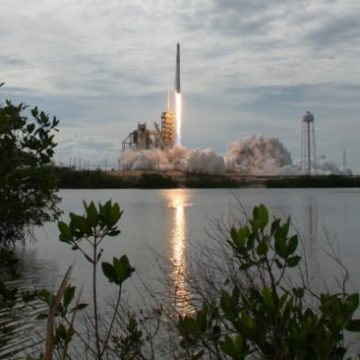 Компания SpaceX получила разрешение на запуск более 7500 интернет-спутников