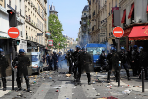 Первомай в Париже: стало известно точное количество раненых и задержанных после бойни в столице – кадры