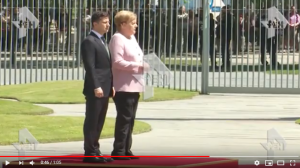 Меркель стало плохо во время встречи с Зеленским: канцлера начало сильно трясти на глазах у всех – видео