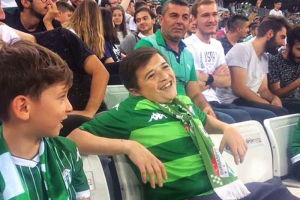 Мальчик из Турции удивил весь мир выходкой на футбольном матче – инцидент попал на видео