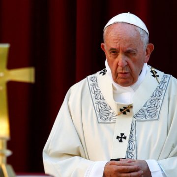 Источник: У Папы Римского может быть “коронавирус”, в Ватикане к нему даже никто не приближается – детали
